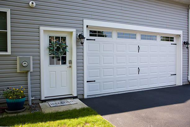 24/7 Emergency Garage Door Panel Replacement experts in Spring House, PA